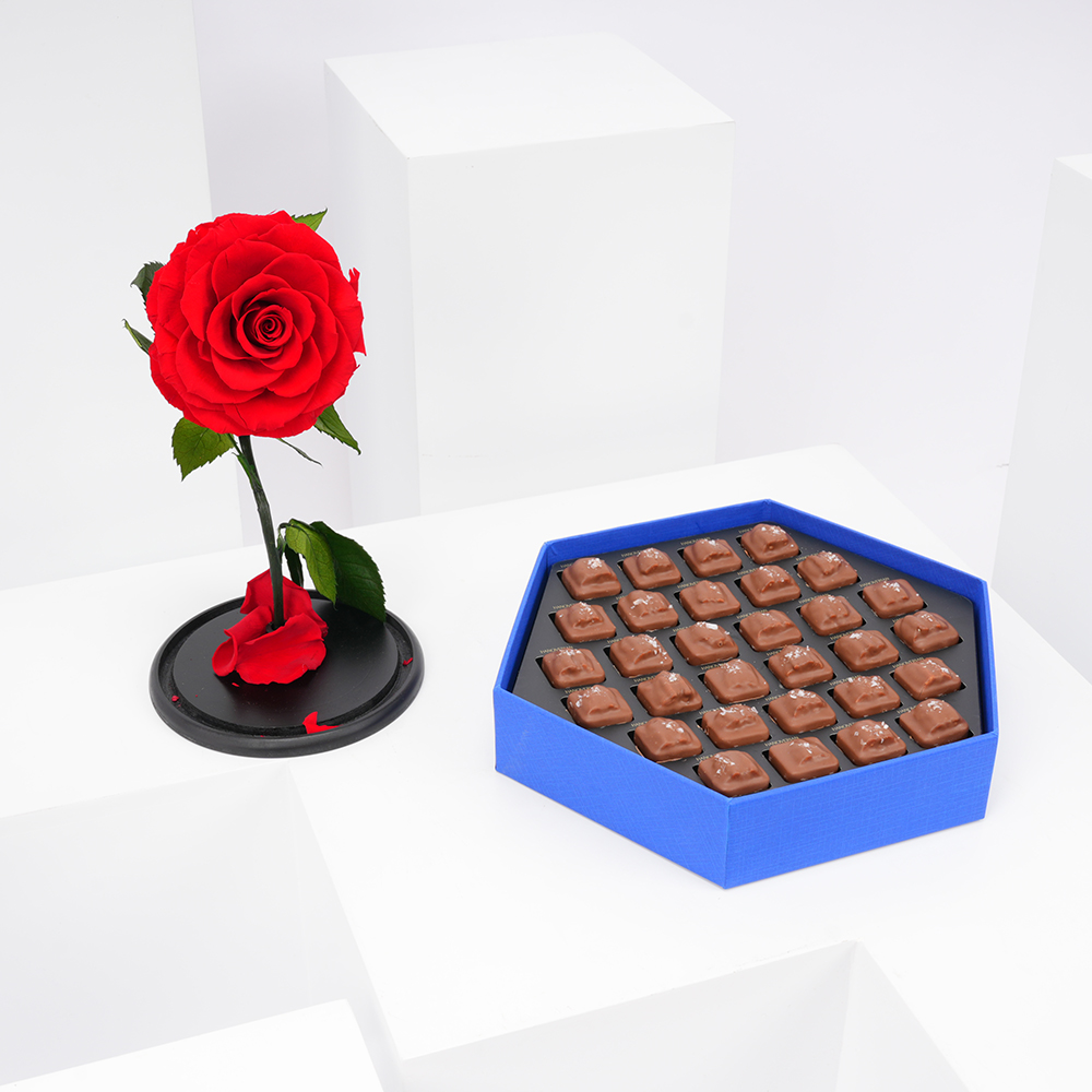 Red Preserved Rose with Hanoverian Chocolate 