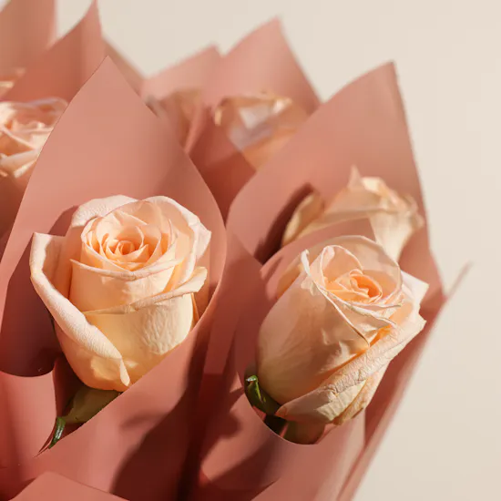 Soft Peach Roses Favors Bouquet