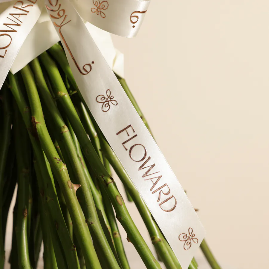Violet Grace Bouquet | 100 Baby Roses 4