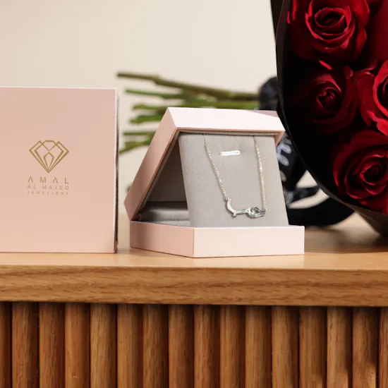 Amal Al Majed Hoob Necklace | Red Roses