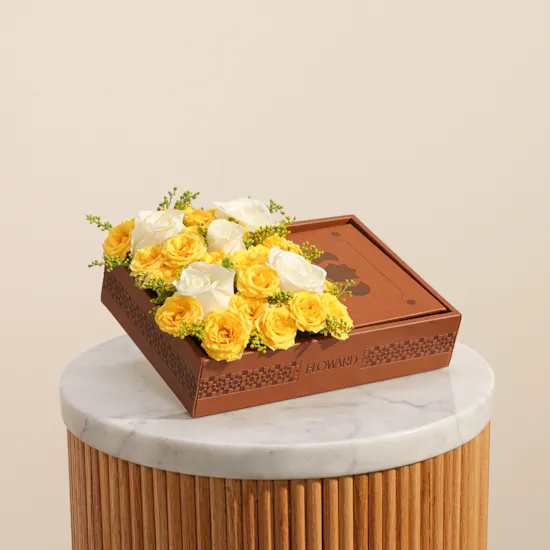Floward Small Brown Leather Holy Quran and Flowers