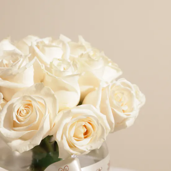 Sophisticated White Roses Vase | 25 Roses