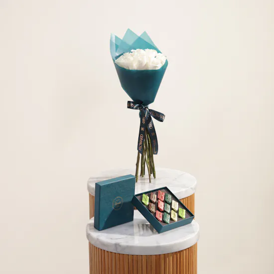 Venchi Murrine Gianduiotto Blue Gift Box | Soft Serenity Flowers