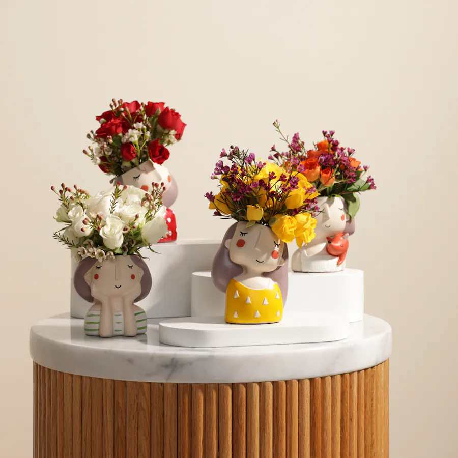Les Belle Filles | 4 Vases  3