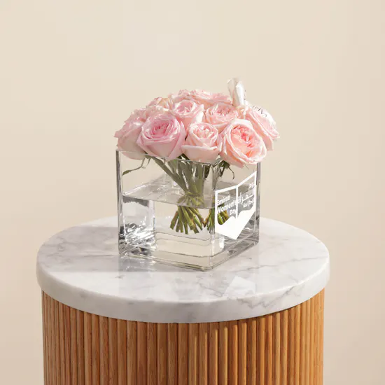 Emirati Women's Day Flowers Vase