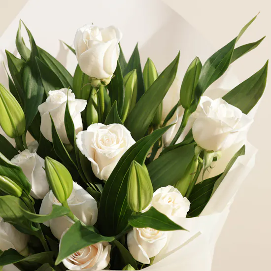Quran on A Hilal Stand | White Flowers