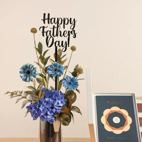Floward 50 KWD Card and Chocolate Box | Father's Day Gentle Flower Vase