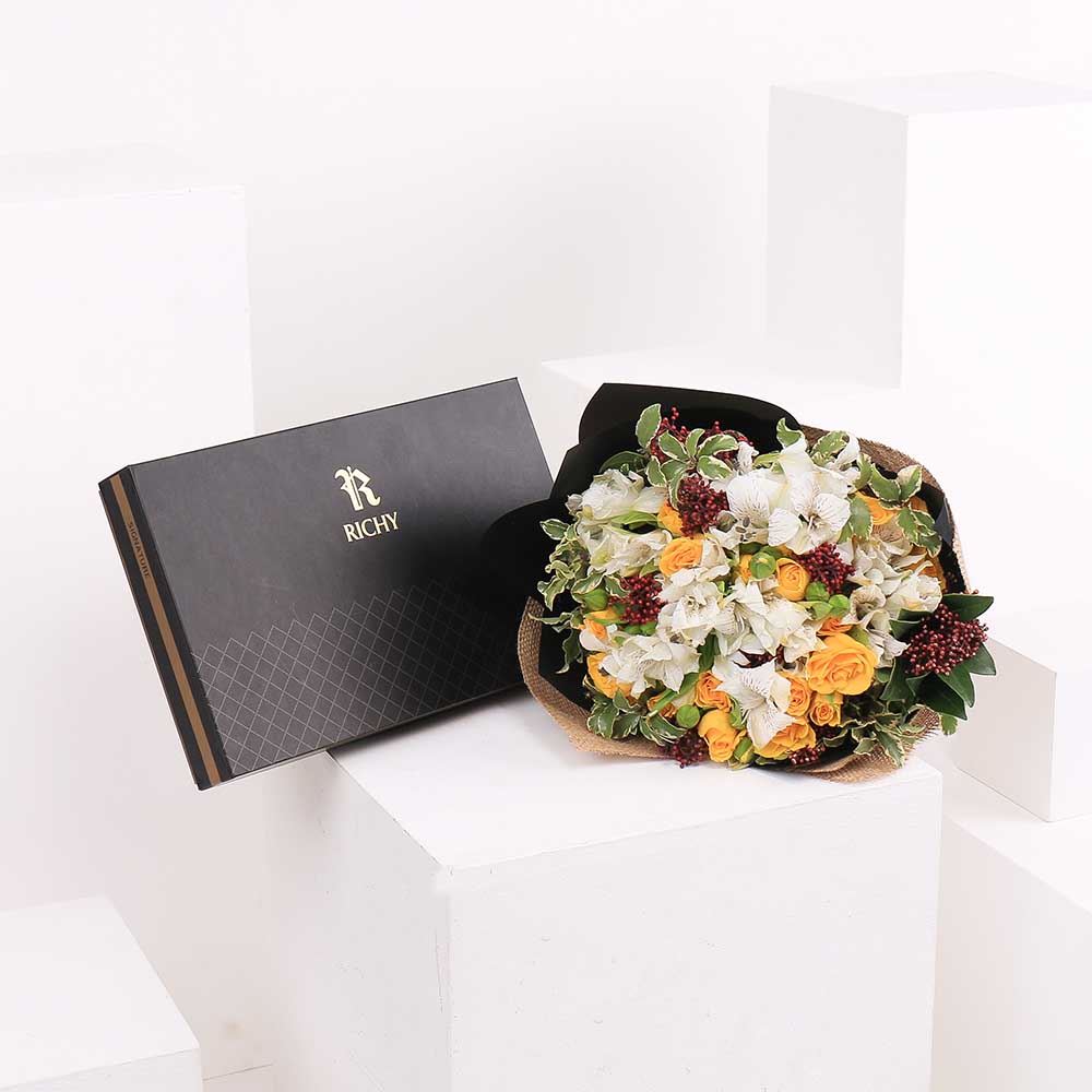 غترة بيضاء من ريتشي | باقة الربيع