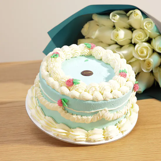 Crumbles Blue Hues Vanilla Crispy Cake | White Rose Bouquet