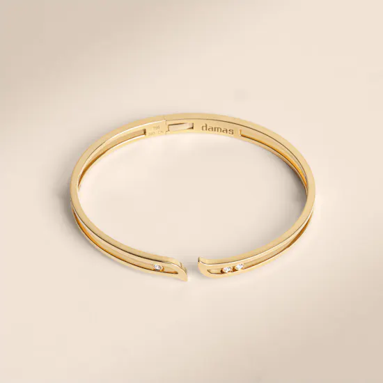 Damas Alif Brilliance Yellow Gold and Diamond Bangle