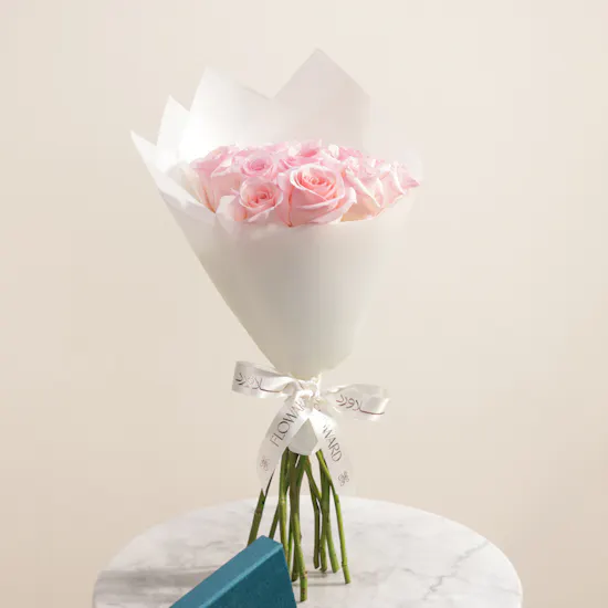 Venchi Murrine Chocoviar and Ingot Chocolate Blue Gift Box | Soft Flowers
