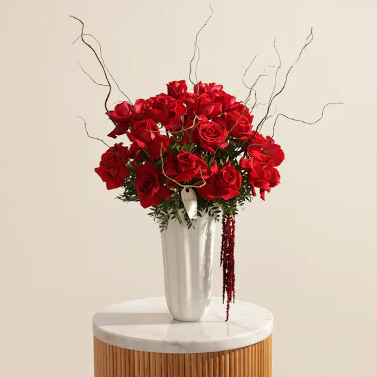 Soft Classic Red Roses Vase