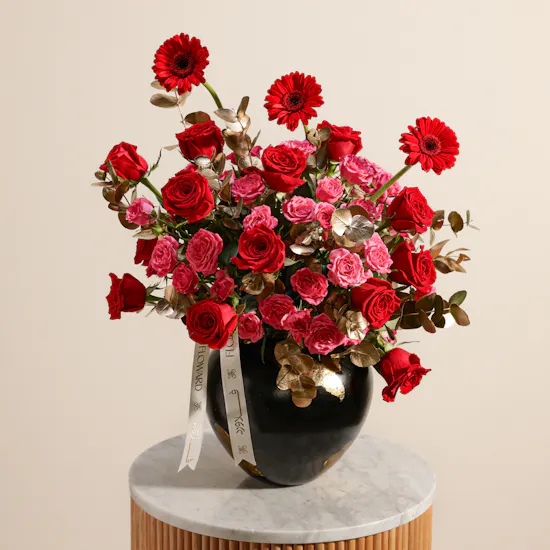 Golden Scarlet Flower Vase