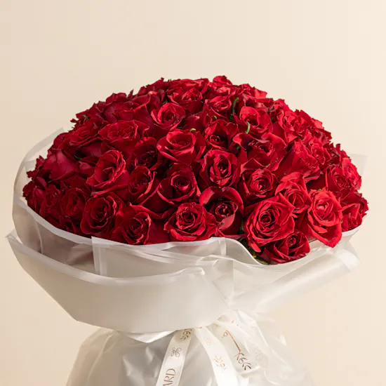 Amazing 100 Red Roses