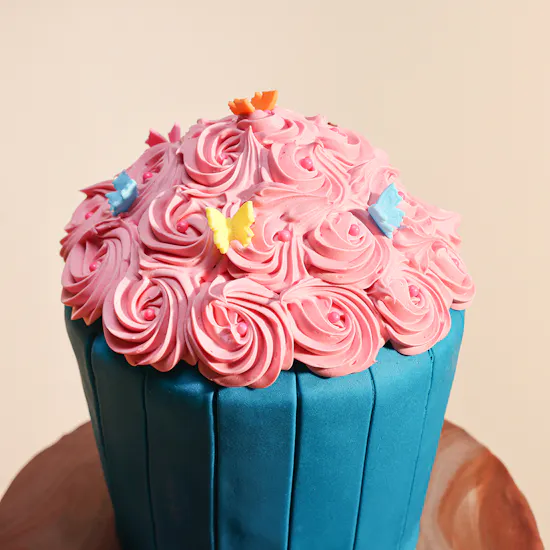 Floward Happy Birthday Cake