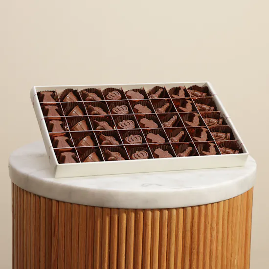 Floward Omani Taste Chocolates Box