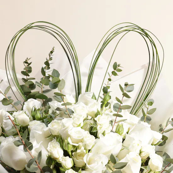 Elegant White Flowers Bouquet