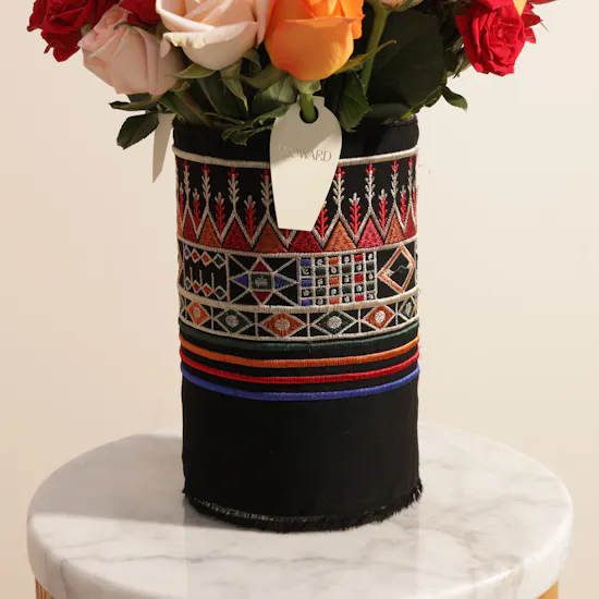 Desert Threads Roses Vase