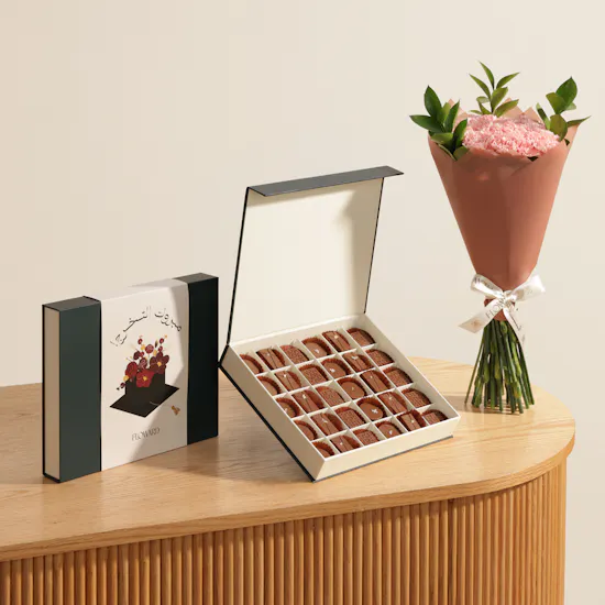 Floward Graduation Chocolates Box | Attractive Flowers