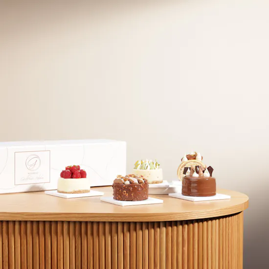 Patisserie by Guillermo Palomo Assortment of Cakes Box | 5 Pieces