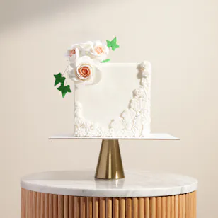 Floward Botanical Bloom Cake Floward Botanical Bloom Cake