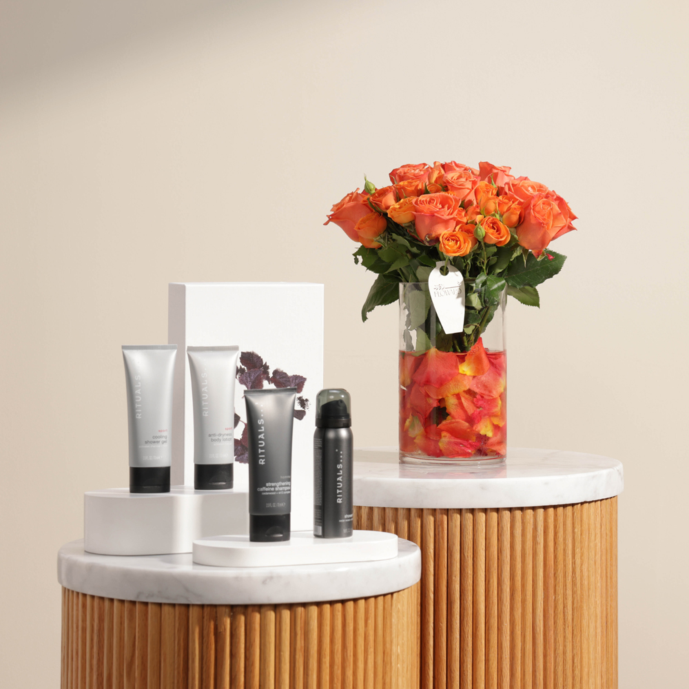 طقم هدايا ريتوالز | زهور أنيقة 