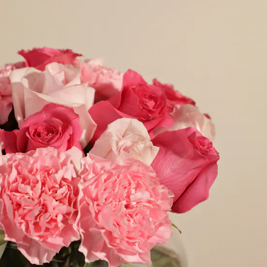 Tasneem Eshki Allure d'Oud Home Fragrance | Sparkle Flowers Vase