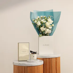 Jo Malone English Pear and Freesia Scented Candle | Delightful Roses Jo Malone English Pear and Freesia Scented Candle | Delightful Roses