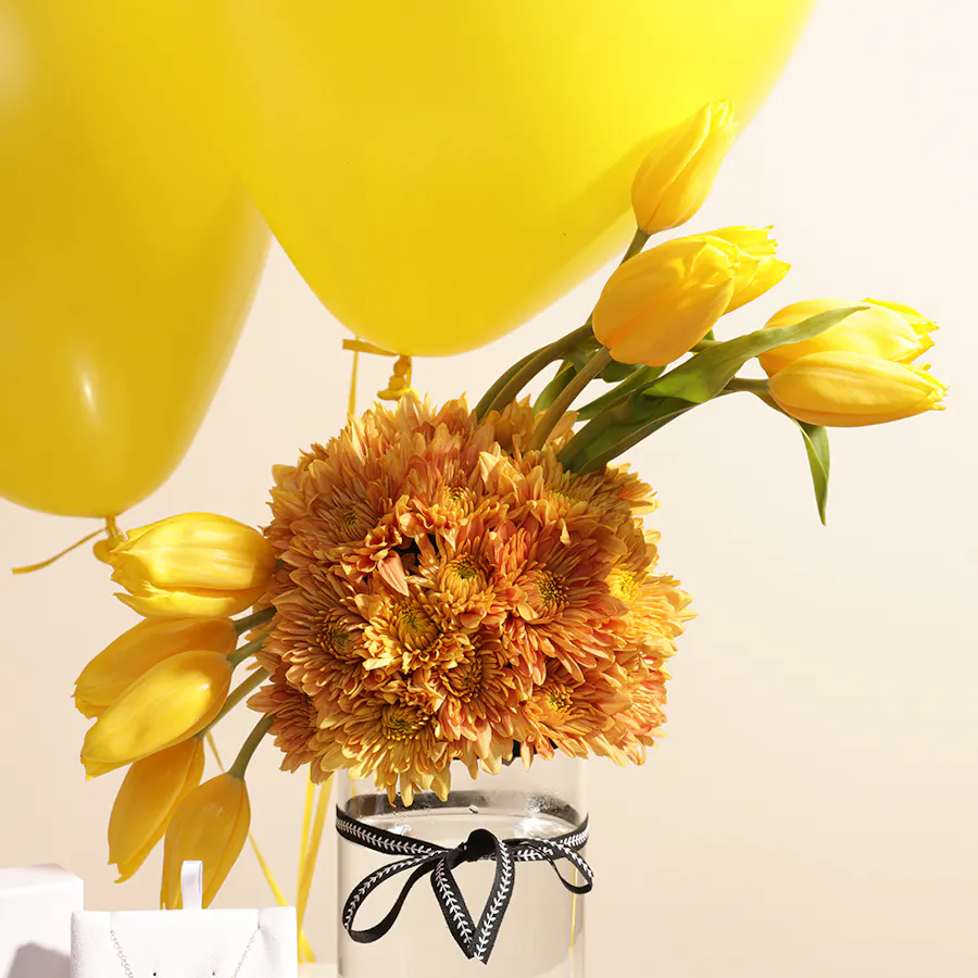 Miss L by L'azurde Gold Necklace | Elegant Vase  1