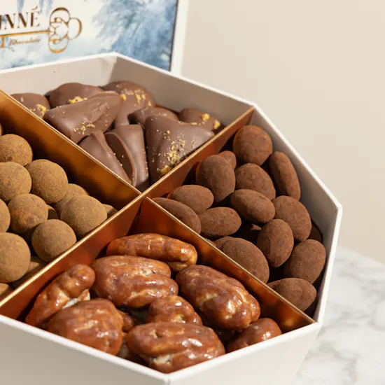 Linne Small Mixed Dragee Chocolate Box
