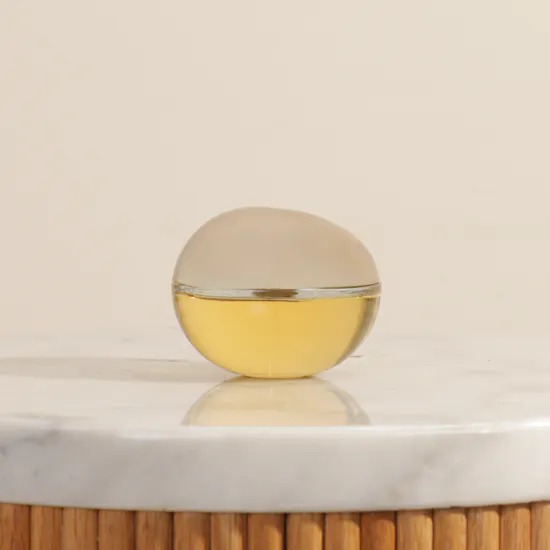 عطر جولدن ديليشس او دى بارفيوم للنساء من دي كيه إن واي | 100 مل