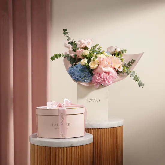Ladurée Pink Gift Hamper Box | Most Beautiful Moments Flowers Bouquet
