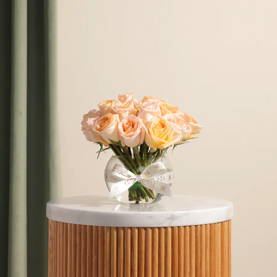 Graceful Peach Rose Vase | 25 Roses 6