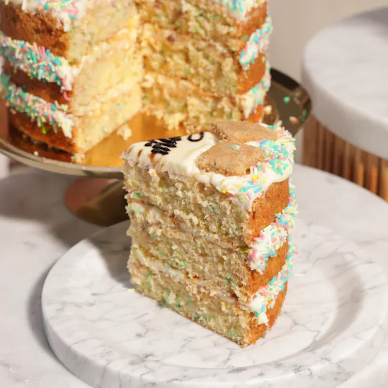 Sucre De Nada Vanilla Birthday Cake | Festive Flower Vase