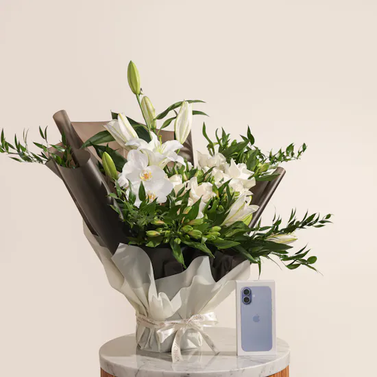 Apple iPhone 17 Mist Blue 256GB | White Flower Bouquet