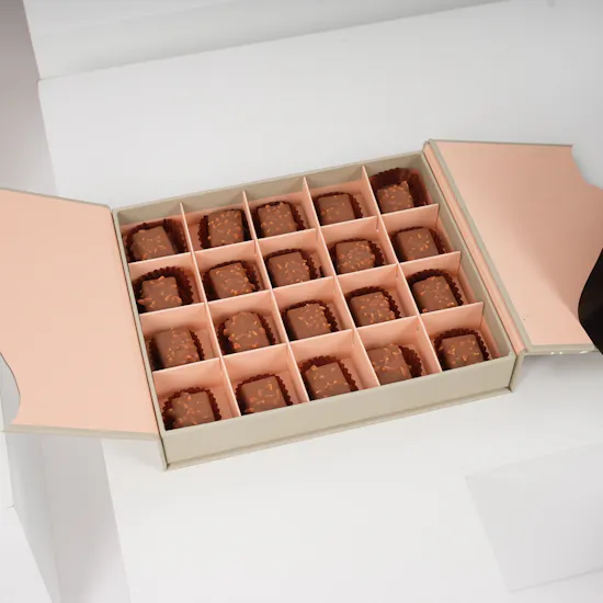 Floward Crunchy Chocolate Box | Red Roses