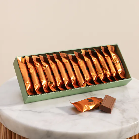 Abucci Crep Dantel Chocolates Palm Box