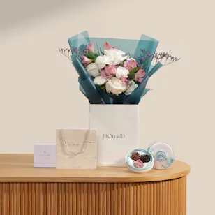Caroline Svedbom Silver Heart Necklace | Bostani Chocolate and Uplifting Flower Bouquet Caroline Svedbom Silver Heart Necklace | Bostani Chocolate and Uplifting Flower Bouquet