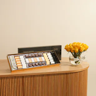 Bostani Black Signature Chocolate Box | Touch of Interest Flowers