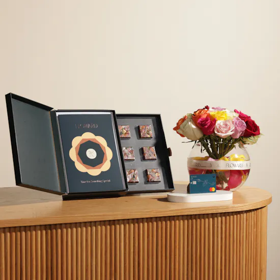 Floward Card 35 BHD and Chocolate Box | Spirits of Petals