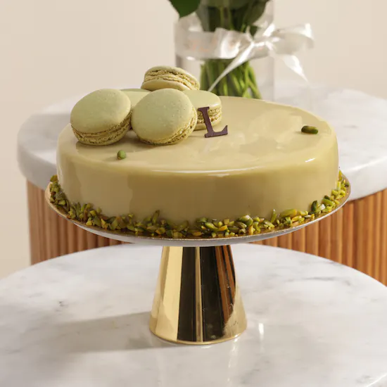 Ladurée Macaron Cake | Romantic Baby Roses Vase