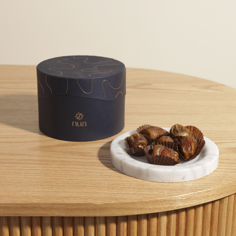 علبة هدية أسطوانية تمر من نوا | 500 جرام