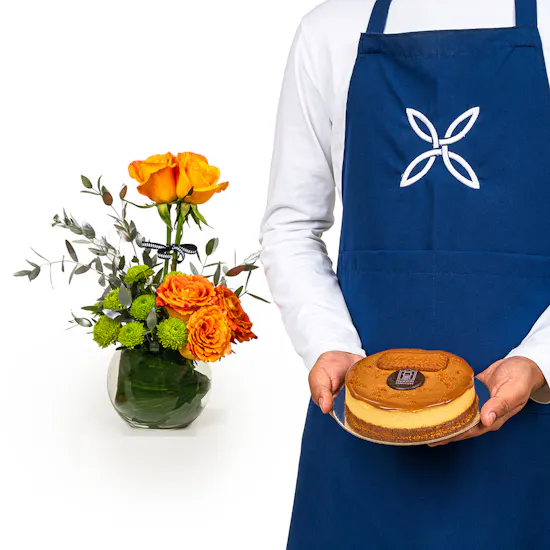 Huwaids Lotus Cheesecake | Sunrise Vase