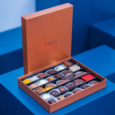نيو هاوس صندوق هدايا الشوكولاتة البلجيكية +/- 27 قطعة