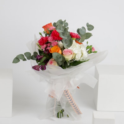 Charming Bouquet | White Wrap
