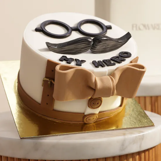 Floward My Hero Cake | Fantastic Flowers
