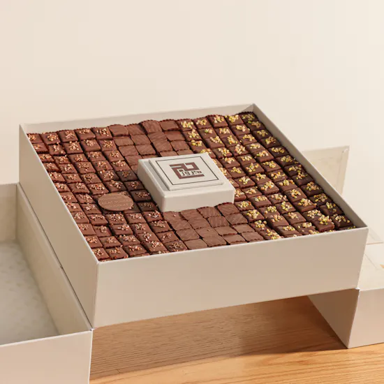 Soucolat Hajj Mabrur Large Chocolate Box | Gentle Flowers