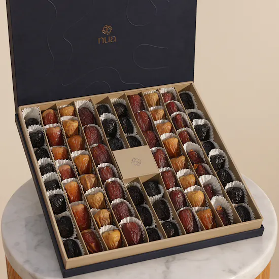 Nua Dates Classic Blue Box