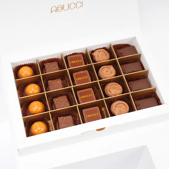 Abucci Classic Chocolate Box | It's a Girl Pinks