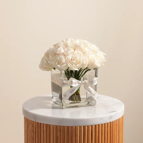 White Roses Garden Vase | 35 Roses